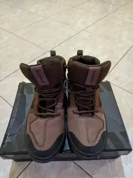 JUAL SEPATU EIGER