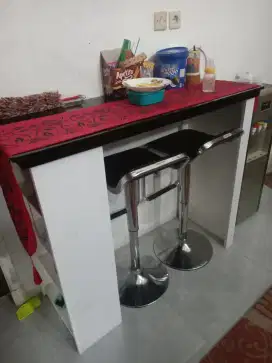 Jual meja+kursi minibar 2 kursi nego