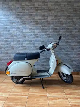 Vespa Exlusive 1985 grey