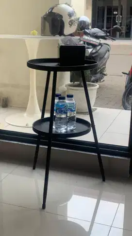 meja estetik aesthetic hitam 2 susun