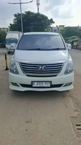 Hyundai H-1 2012 Bensin