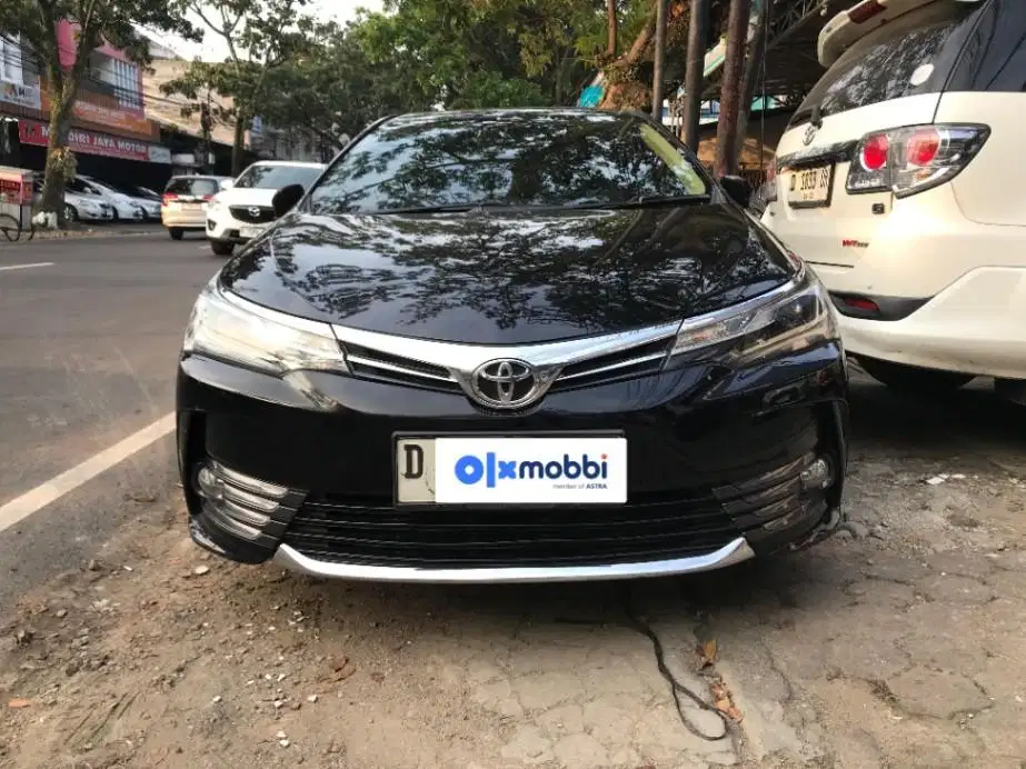 Pajak Panjang - Toyota Corolla Altis 1.8 V Bensin-AT 2018