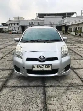 Toyota yaris e tahun 2013 at full original