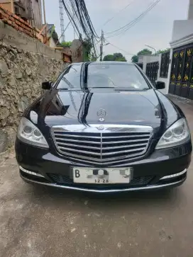 Mercedes Benz S300