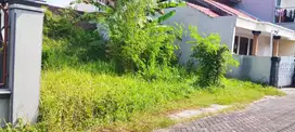 dijual tanah Strategis, untuk hunian dan kos-kosan (harga nego)