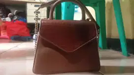 Preloved tas selempang BERRYBENKA
