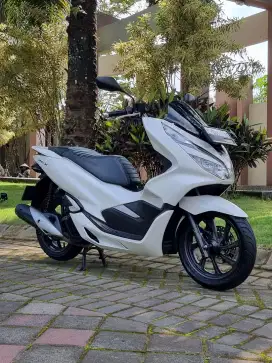 Honda PCX 150 ABS Keyless 2020 Putih Odo 6rb Siap Pakai Koko Motor