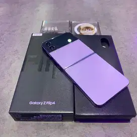 Samsung Galaxy Z flip 4 8/256gb lengkap sein normal segel aman