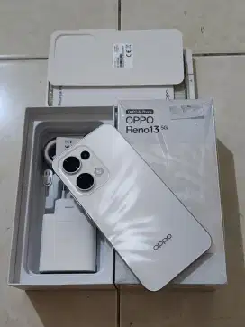 Oppo Reno 13 5G 12/256Gb, warna Putih, kondisi 99,9% Sempurna