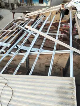 Tukang atap bocor, bajaringan kanopi, talang air, plapon, cat dinding,
