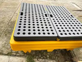 Spill Pallet Containment