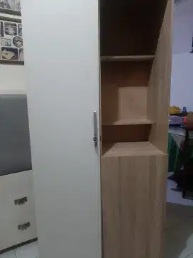 Lemari kayu pakaian baru 1th pakai murah