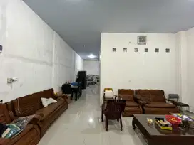 Villa Komplek Cemara Asri jalan strawberry