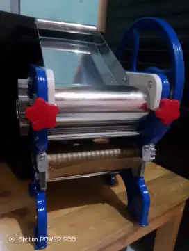 Carlton alat penggiling mie manual,penggiling kulit cireng,pangsit