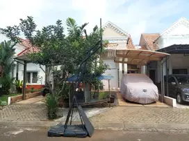 Dijual Rumah Luas 180 Taman Crysant 2 B S D (Leo)