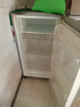 Kulkas  Sanyo 1 pintu