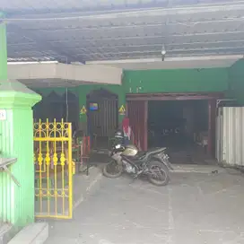 Dijual rumah usaha