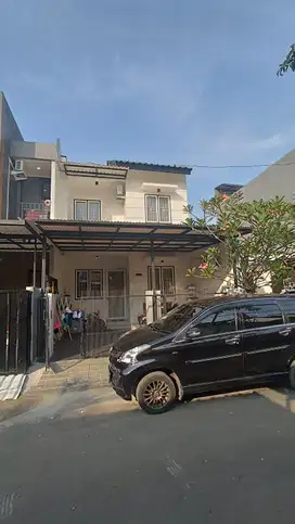 Dijual rumah 2 lantai bagus siap huni di Regency Melati Mas Serpong