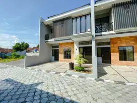 Rumah Siap Huni 2 Lantai Modern Dekat UKRIM Kalasan