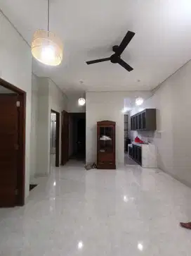 DISEWA RUMAH SIAP HUNI SEJUK BAGUS STRATEGIS DEKET AEONMALL SSR826