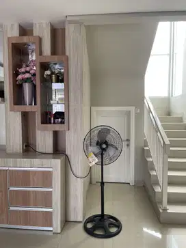 Dijual rumah nyaman dan luas, 3Kt +1 kt art, 3Km +1 km art