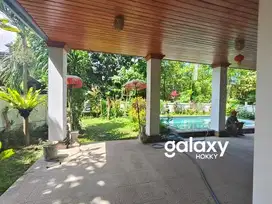 VILLA BAGUS 3 LANTAI DI RAYA SADING MENGWI BADUNG, BALI