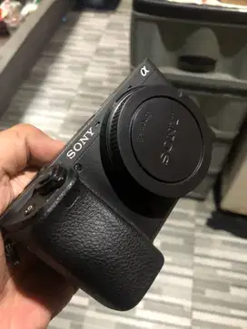 Sony A6400 with Sony Lensa E 16mm F2.8 (No Box)
