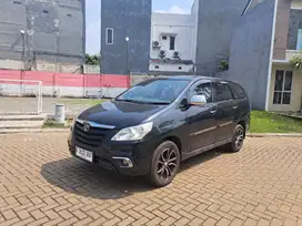 Toyota Kijang Innova 2014 Bensin jual cesh