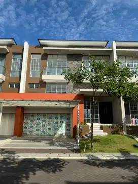 Langka Rumah PIK2 View Danau 250m2 (10x25)
