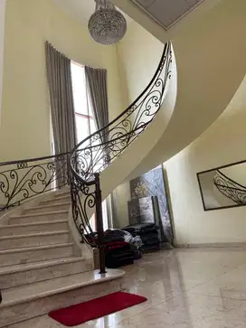 Dijual Rumah 2 lantai Taman Surya 3 kalideres