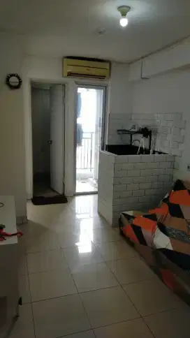 Disewakan apartemen Bassura City 2 BR semi furnished Jatinegara Jaktim