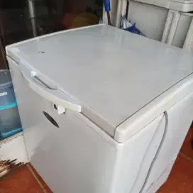 Freezer Frigigate F-100 second kondisi bagus