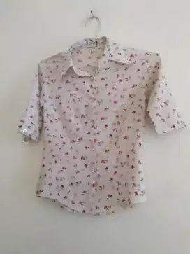 Baju cream bunga -bunga