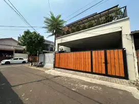 Rumah Cantik Siap Huni Di Kawasan Strategisnya Bsd City