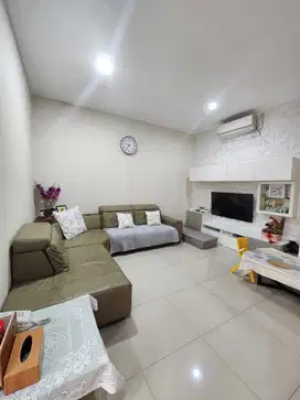 Rumah Di Green Lake City Luas 10x18m 2 Lantai SHM Semi Furnished
