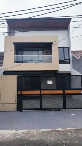 RUMAH BARU SIAP HUNI