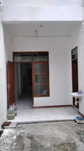 DISEWAKAN RUKO 3 LANTAI RAYA DARMO PERMAI TIMUR SURABAYA