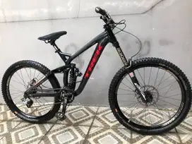 Sepeda MTB Trek size M