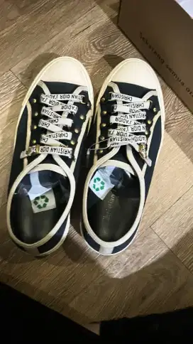 Sepatu Dior Second good condition