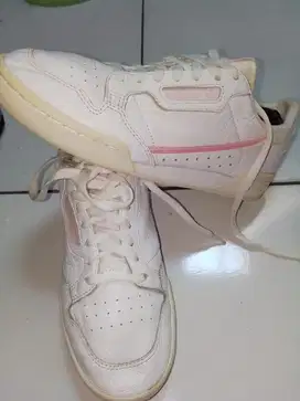 Adidas kulit size 41