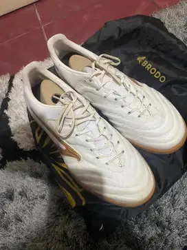 Brodo Mezalla Pro White