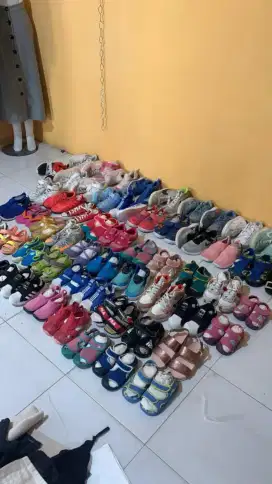 Paket usaha Sepatu anak