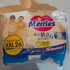 Merries Premium Diaper Pants / Popok Bayi Celana XXL 26