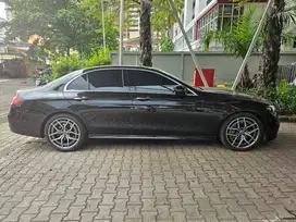 Mercedes-Benz E300 2022 Bensin