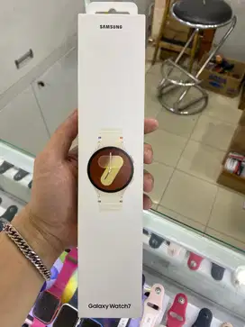 Samsung watch 7 40 mm baru segel garansi resmi SEIN warna cream