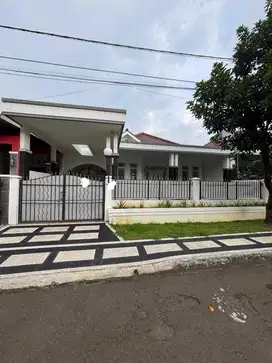Disewakan Rumah Hook Luas Taman Yasmin Sektor 5, Siap Huni Sekarang