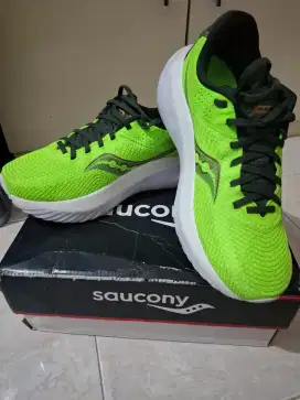 Sepatu running/lari Saucony Kinvara Pro