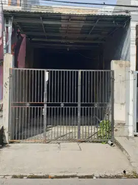 Tanah Kosong Berpagar dan Beratap