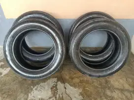Ban R17 215/60 Bridgestone