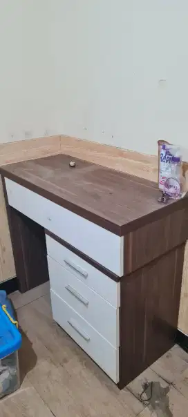 Meja rias furniture